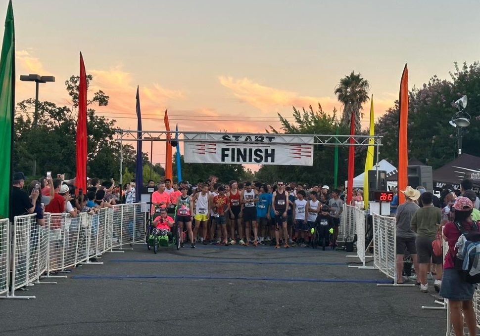 Davis Moonlight Run photo 1