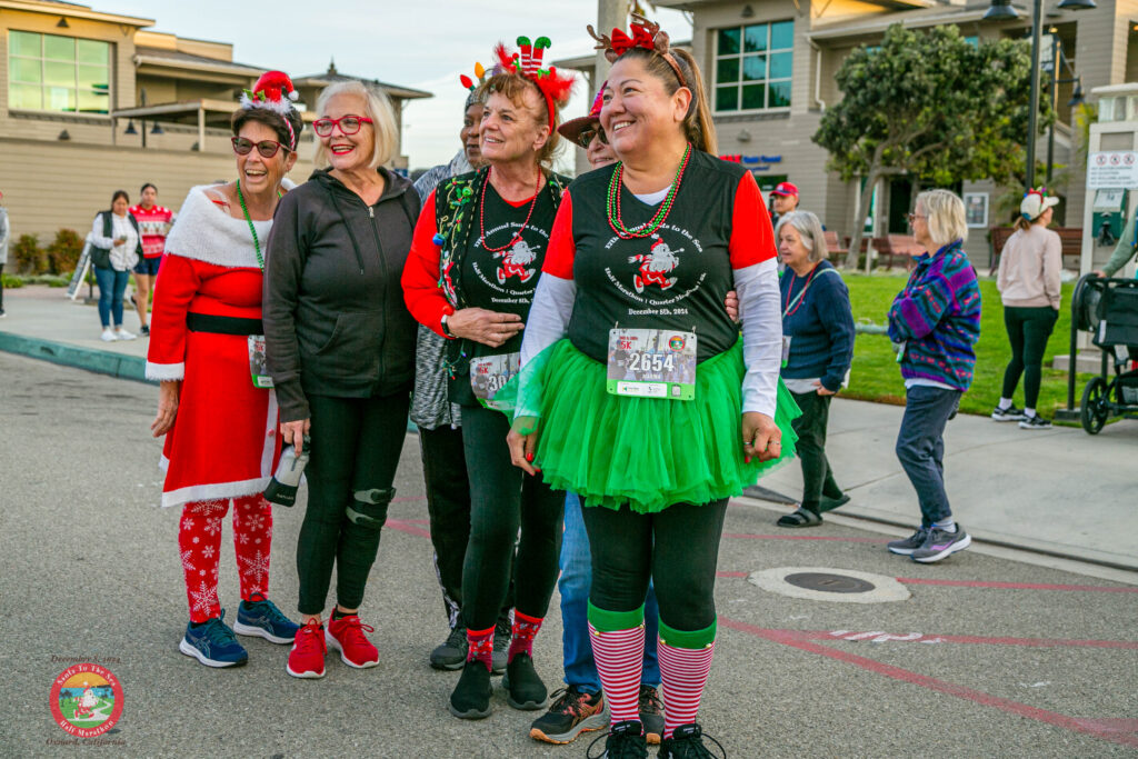 Santa To The Sea 1/2 Marathon, 1/4 Marathon & 5K photo 4