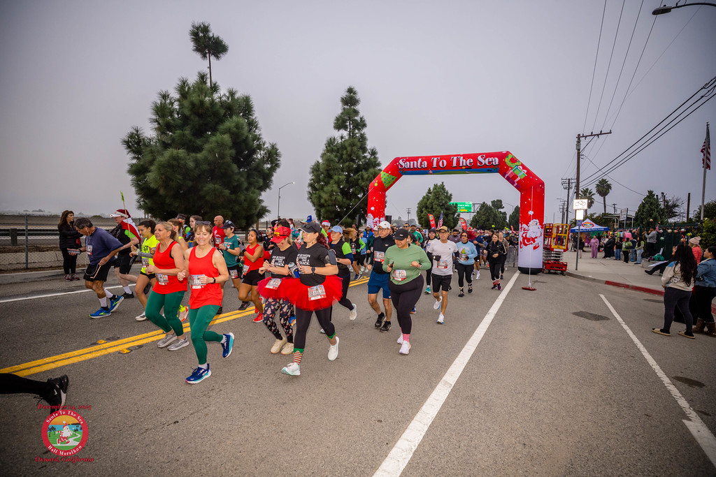 Santa To The Sea 1/2 Marathon, 1/4 Marathon & 5K photo 2