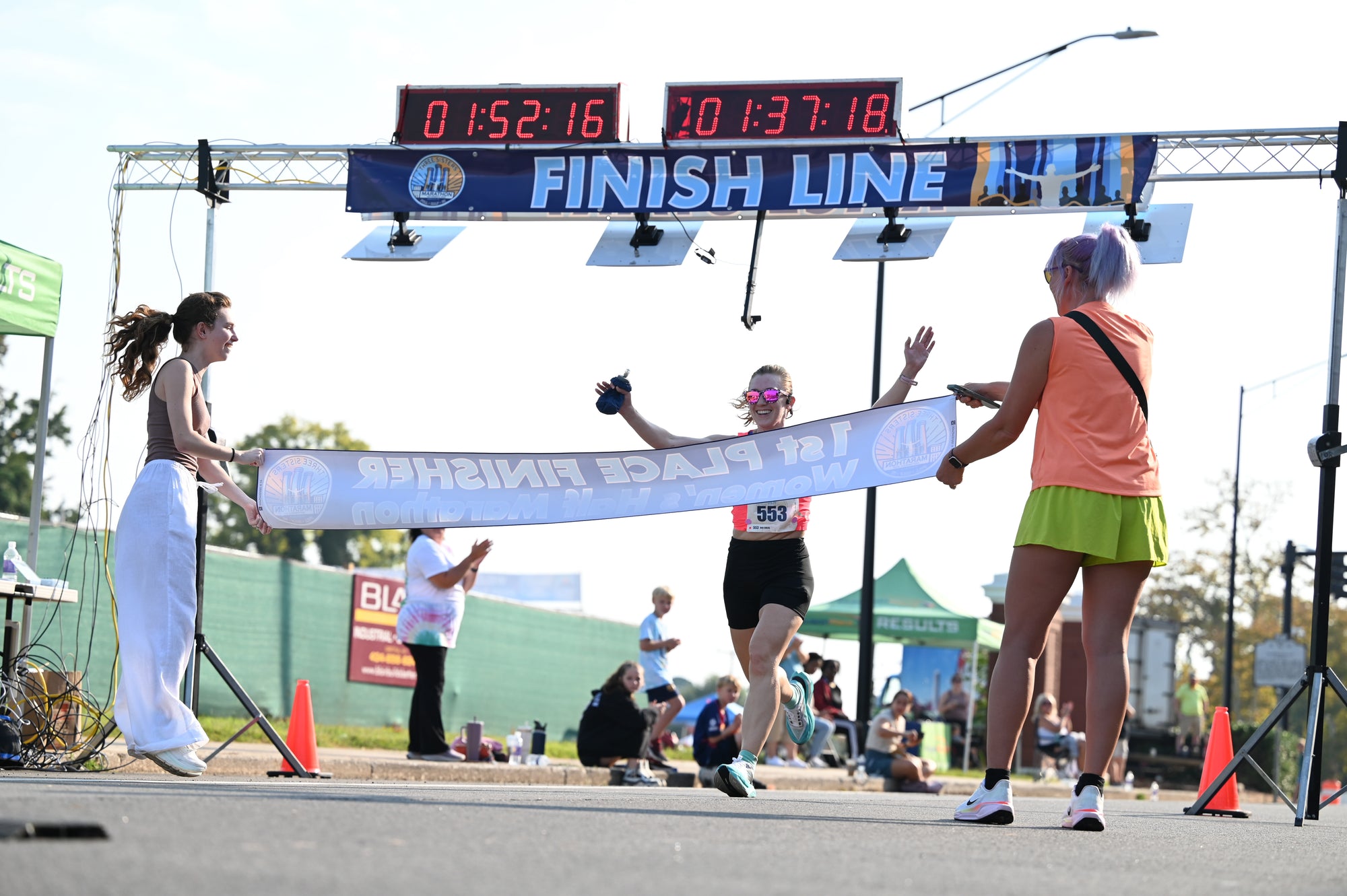 Three Sisters Marathon photo 1