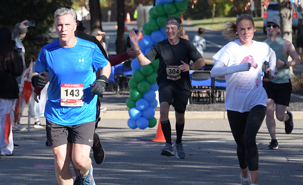Main Street Half Marathon & 4 Miler - Hunterdon photo 5