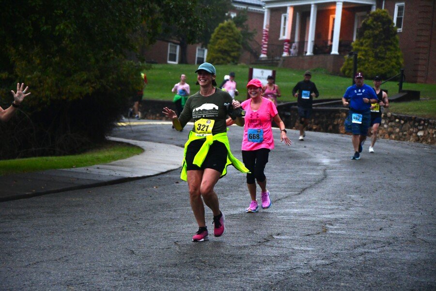 LewisGale Salem Half Marathon, 8K and Kids Fun Run photo 6
