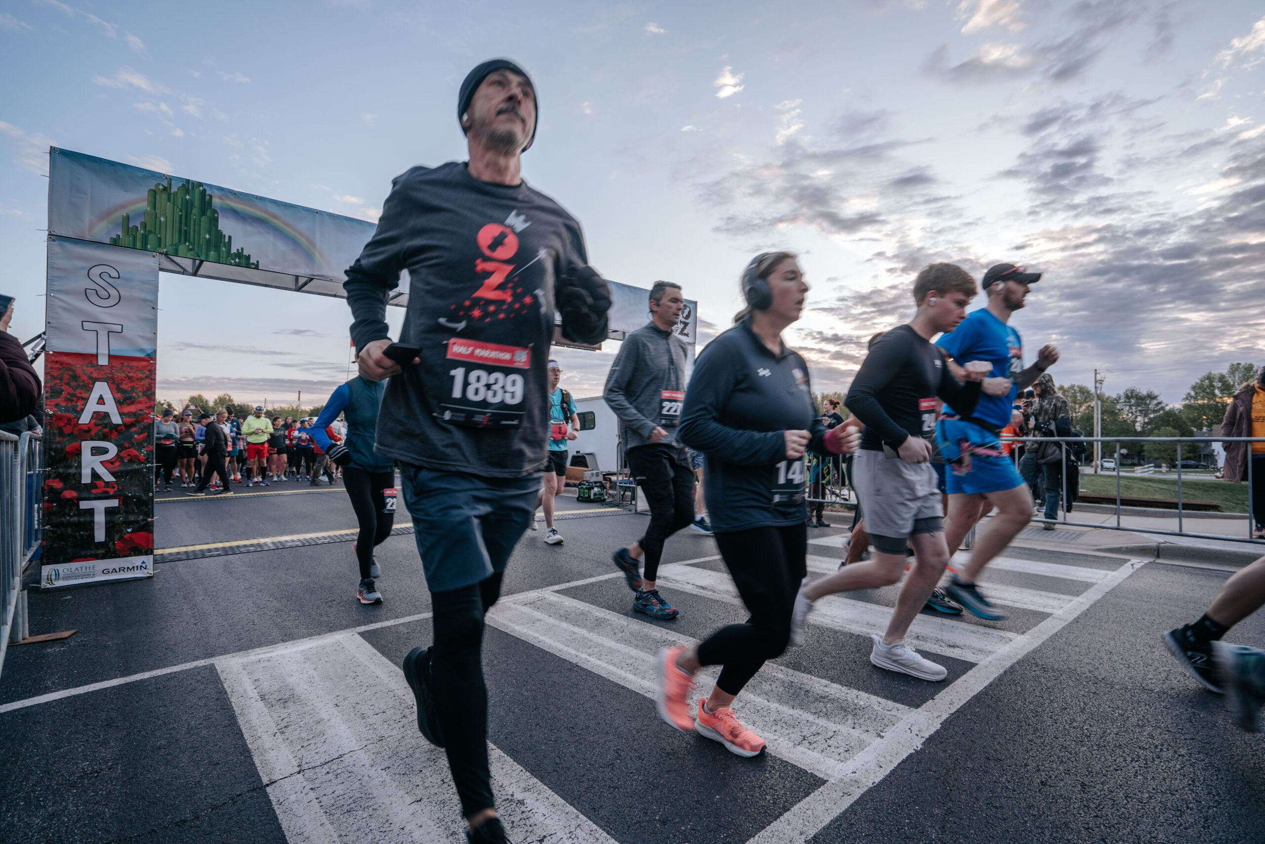 Garmin Olathe Marathon, Half Marathon and 10K in the land of Oz photo 2