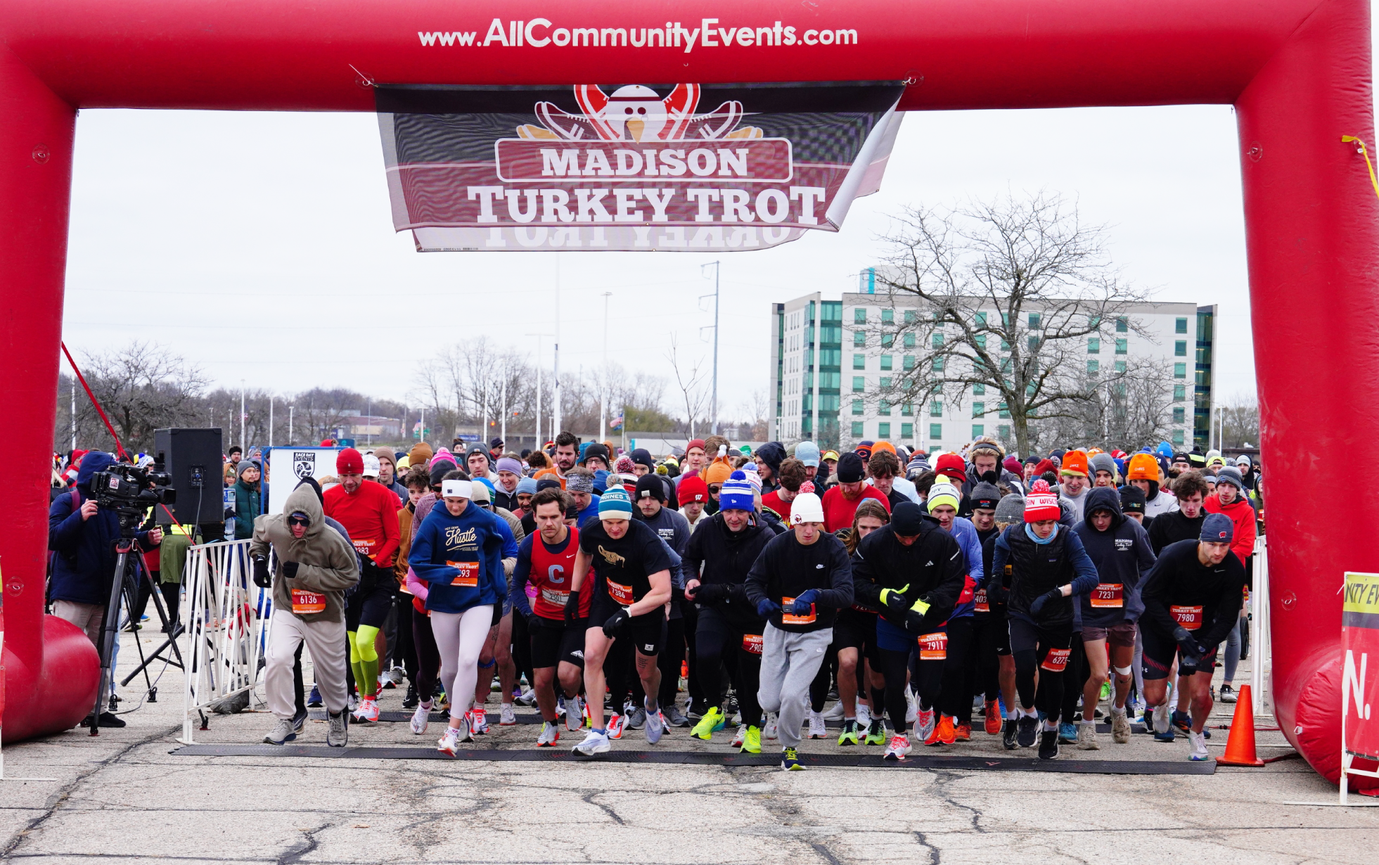 Hot Cider Hustle - Green Bay Half Marathon & 5K photo 5