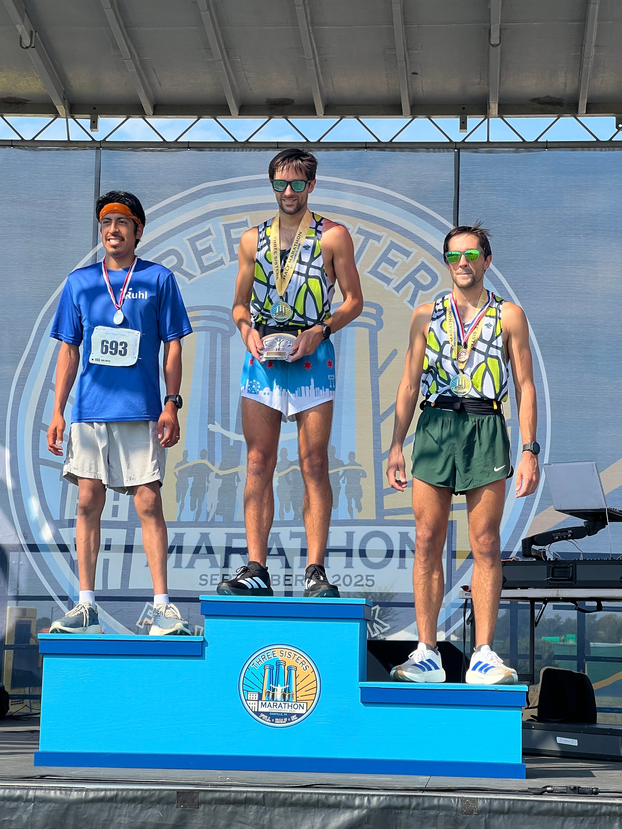 Three Sisters Marathon photo 4